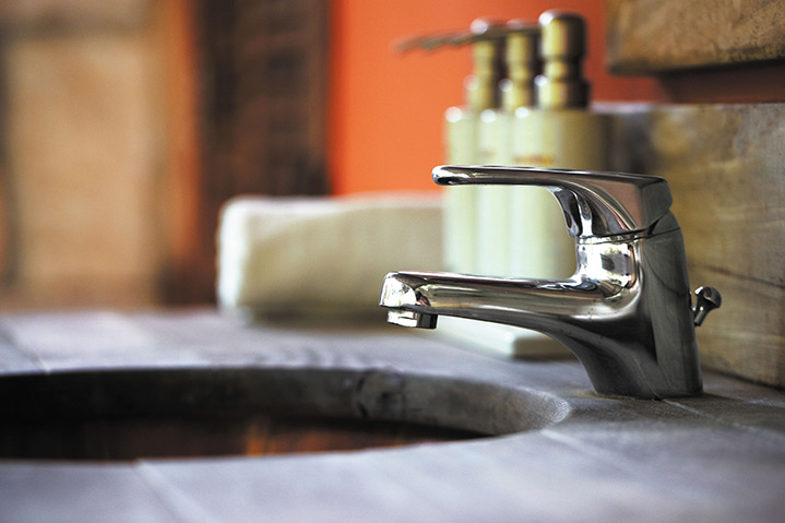 A2B Plumbers are able to fix any leaking taps you may have in Walton On The Naze. 